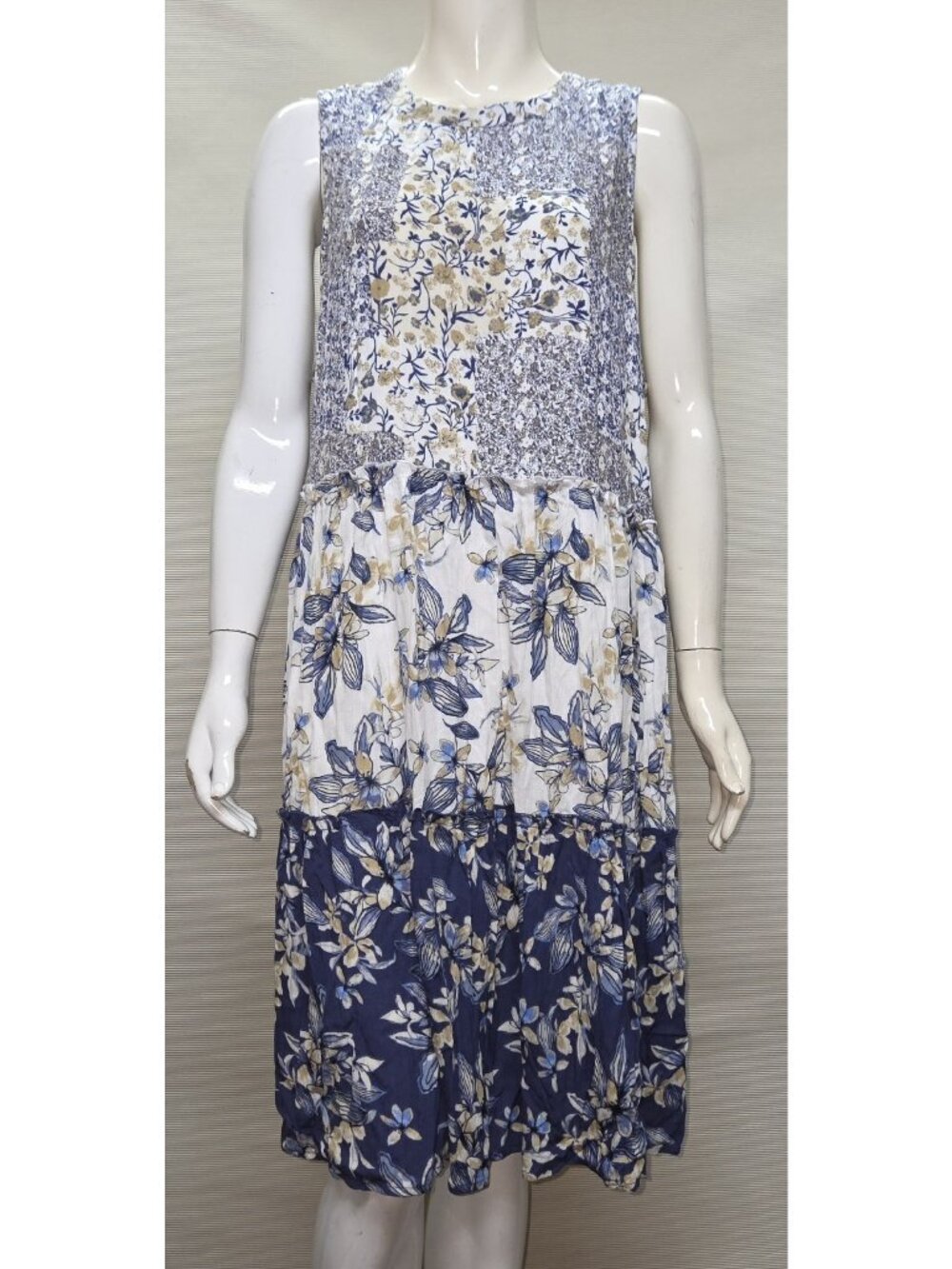Penelope Rose Tiered Floral Midi Dress Navy Cream Size XL NEW